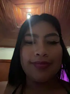 LunaaRosse webcam