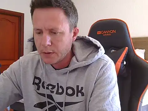 TroyDieselXXX webcam