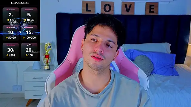 Issac_james_ webcam