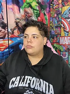 Hailey_Curvy webcam