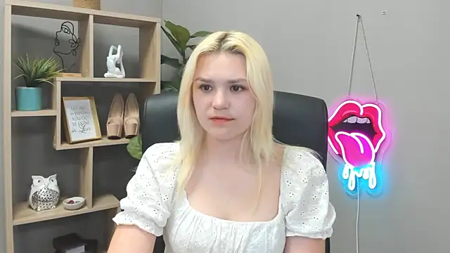 SweetLilyxo webcam