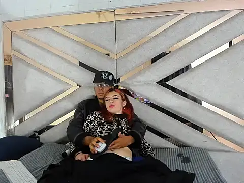 LoganNRose webcam