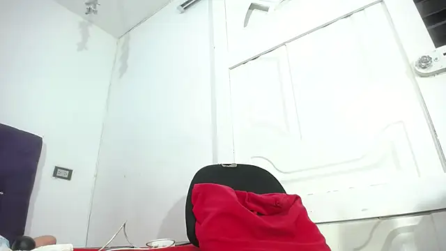 Squirter_pussybomb webcam