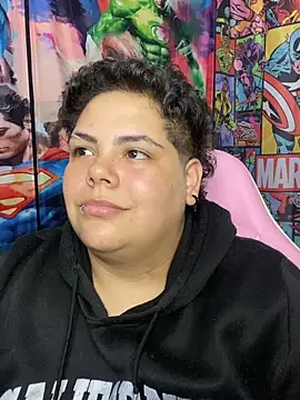 Hailey_Curvy webcam