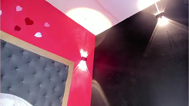 YayaHilton webcam