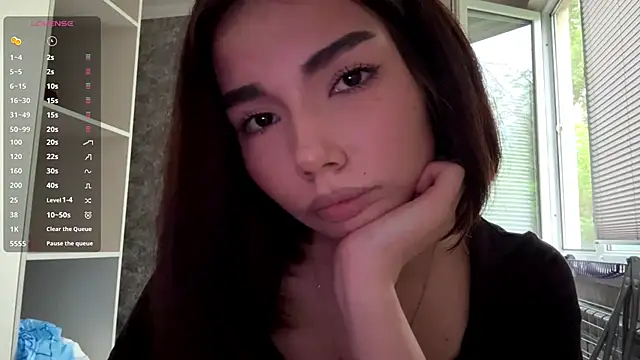 MarylnMonnier webcam