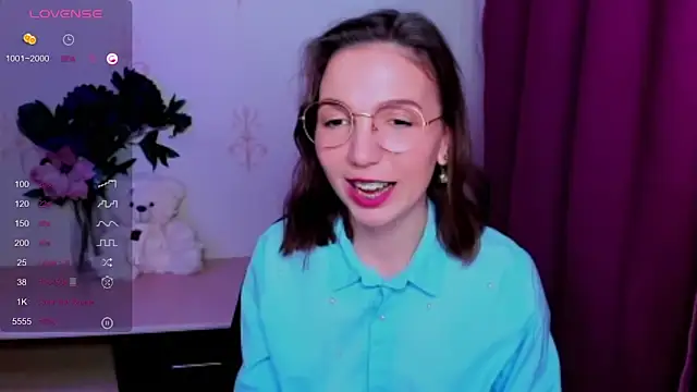 KindHazelHere_ webcam