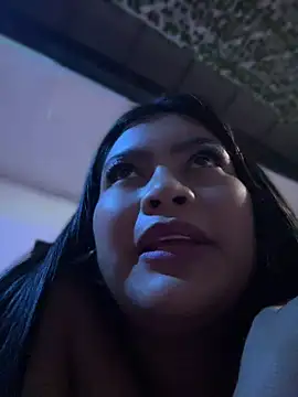 LunaaRosse webcam