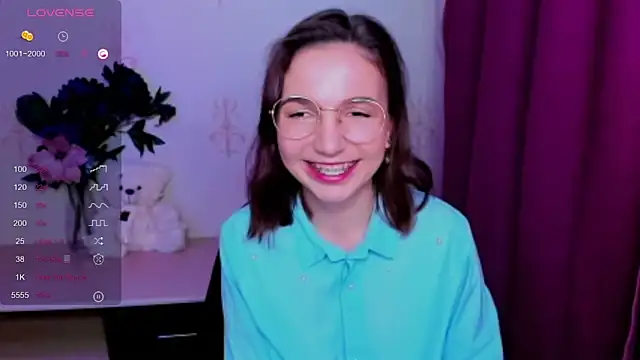 KindHazelHere_ webcam