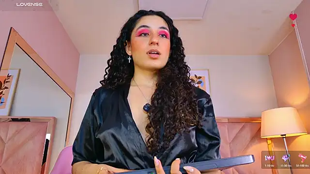 DemiJones_ webcam