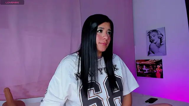 tellmebri - Tellmebri's free webcam - UK Sex Cams