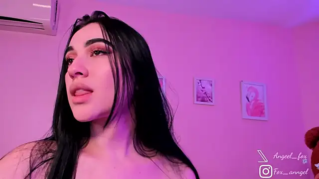 angeel_fox webcam