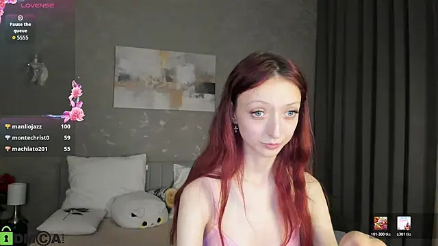 Daria_J webcam