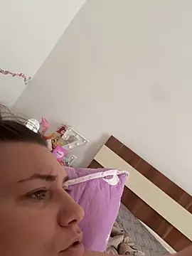 SweetCurvess webcam