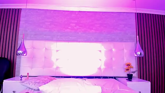 SaritaaHot webcam