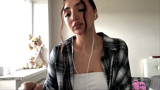 AlvinaMair webcam