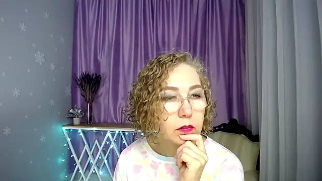 queen_a_n_i webcam