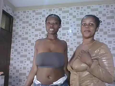 Salma_100 webcam