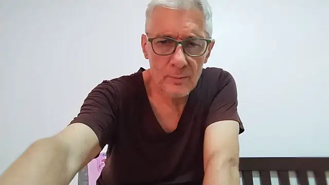 BIGUNCUTHARDCOCK webcam