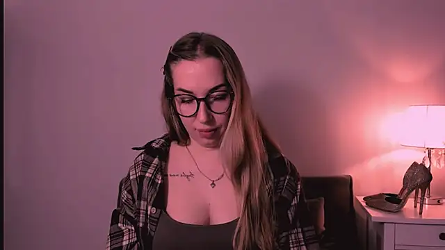 AriaDesire webcam