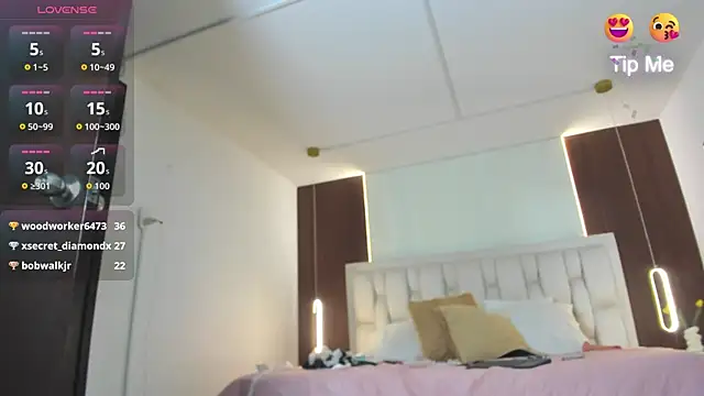 Mia_brunette26 webcam