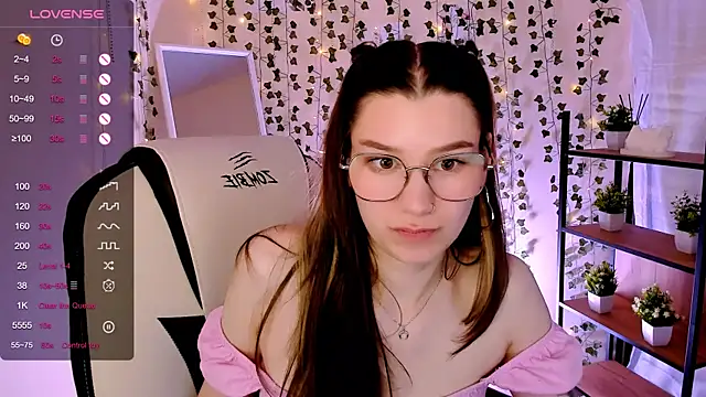 LinaBlossom_ webcam