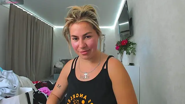 Roxi_Joy webcam