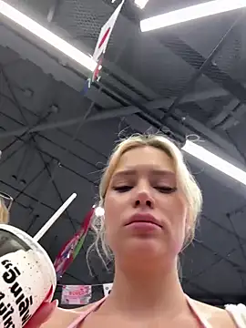 Girl-Mia webcam
