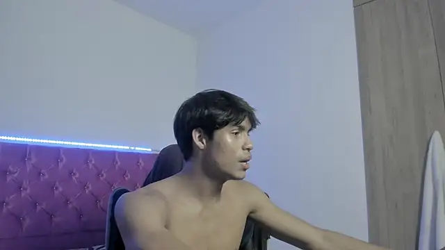 skinny_sam webcam