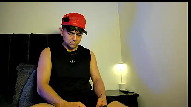 Bryan_Rossi webcam