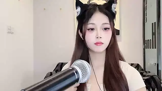 KiKi-011 webcam