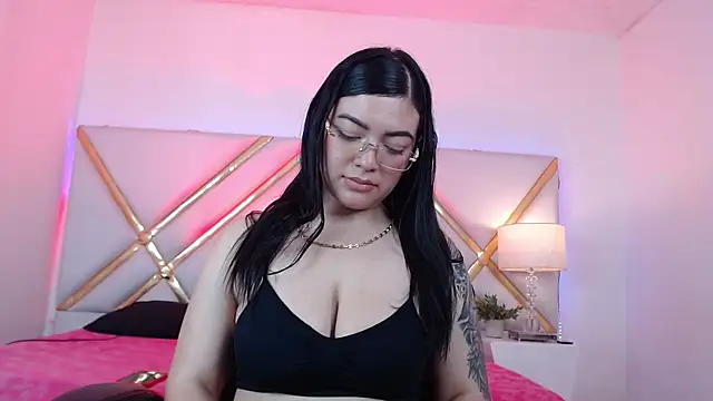 Laila_Rossi webcam