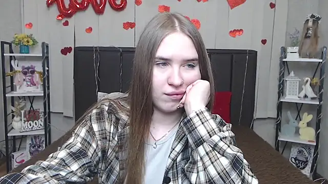 LauraHlot webcam