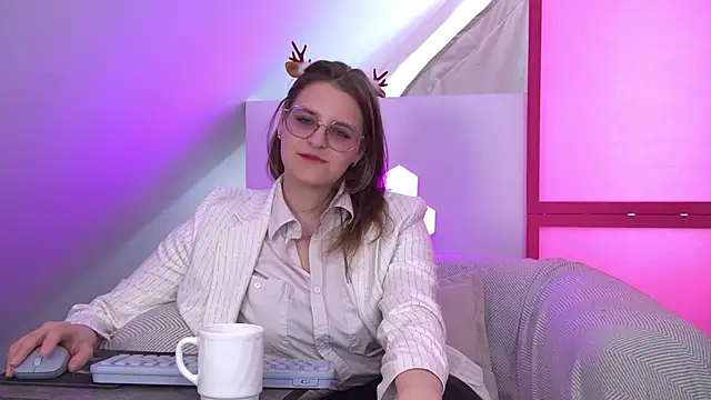 AlexaAvery webcam