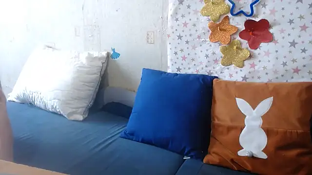 QueenLana webcam
