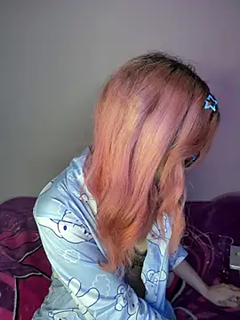 Valen-Foxx1 webcam