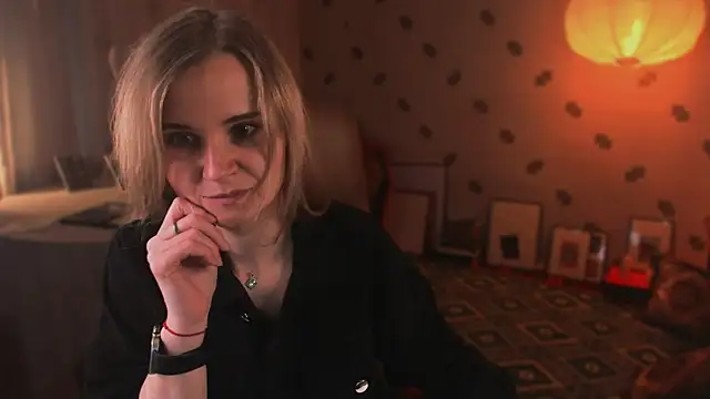 MiaSparkes webcam