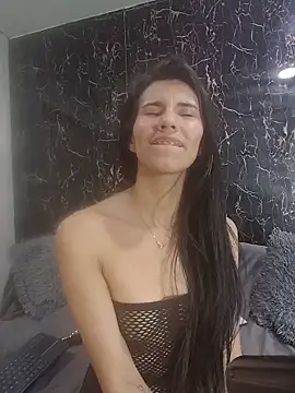 Annitarogers_ webcam