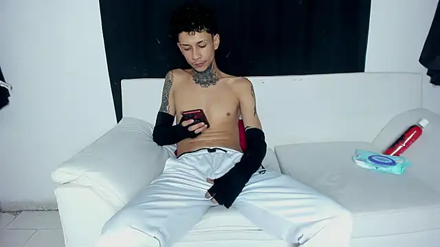 self_love46 webcam