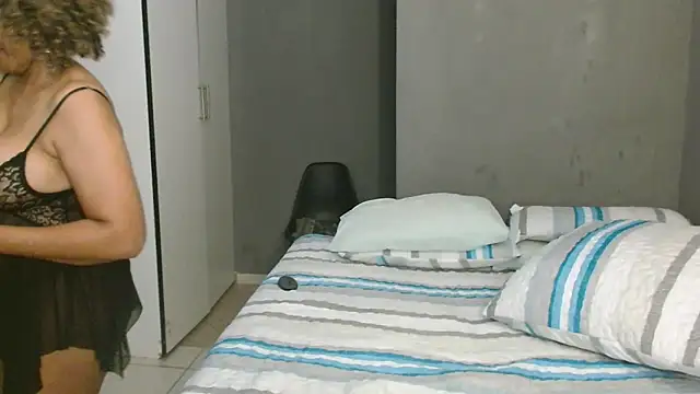 Lillyan_N webcam