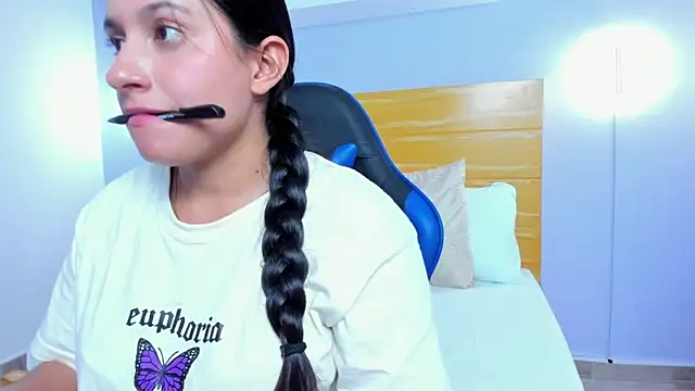 kira_relish webcam