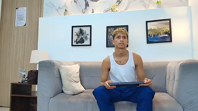 GOLD_BOYS webcam