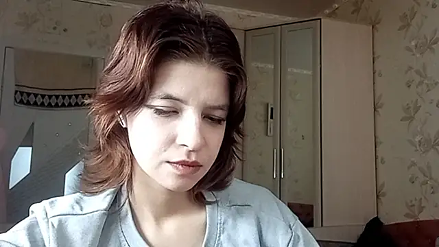 LowkeyIndigo webcam
