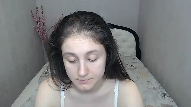 Holliy_Cooper webcam