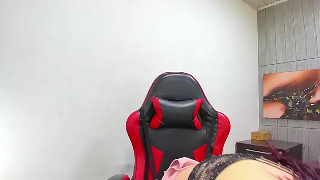 Chantalvedette webcam