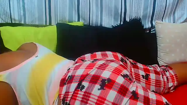 AfricanBigAssxx98 webcam