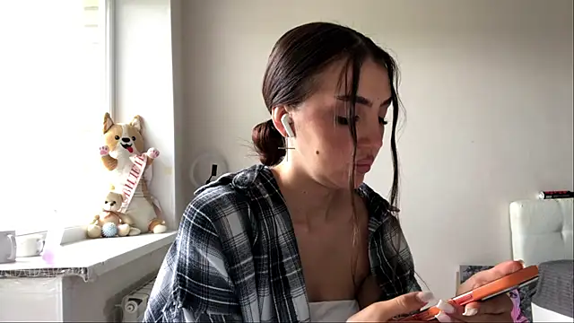 AlvinaMair webcam