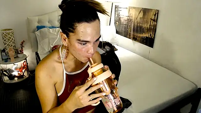 NinaDOM4CUM webcam