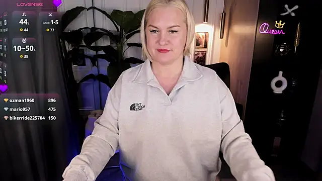 YolandaKiss webcam