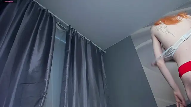 TarynPalek webcam